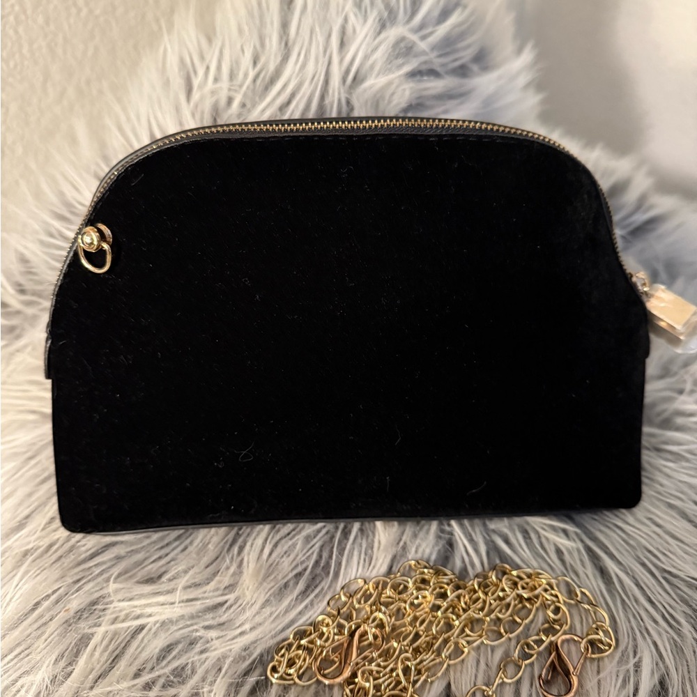 Dolce & Gabbana Black Pouch with Gold Zipper - Picture 8 of 12